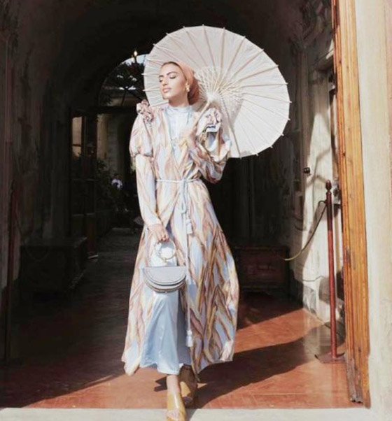 بالصور: أزياء عملية ومريحة للمحجبات من وحي السعودية يارا النملة صورة رقم 2 بالصور: أزياء عملية ومريحة للمحجبات من وحي السعودية يارا النملة صورة رقم 2