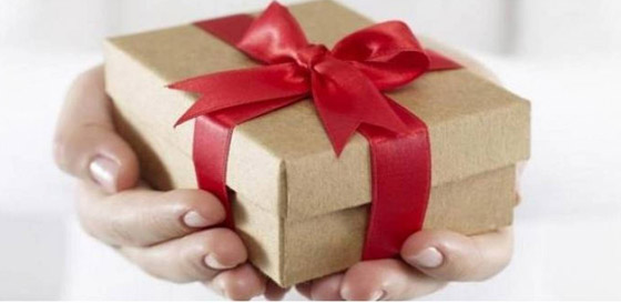 أفضل 6 نصائح إتيكيت لتقديم الهدايا صورة رقم 6