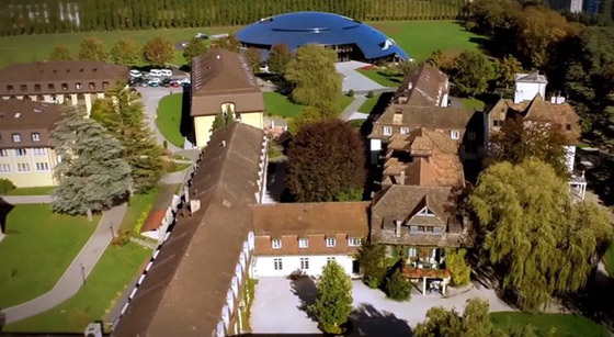 رقم هاتف، ورق وشاي.. 8 أشياء عادية بيعت بملايين الدولارات! صورة رقم 1