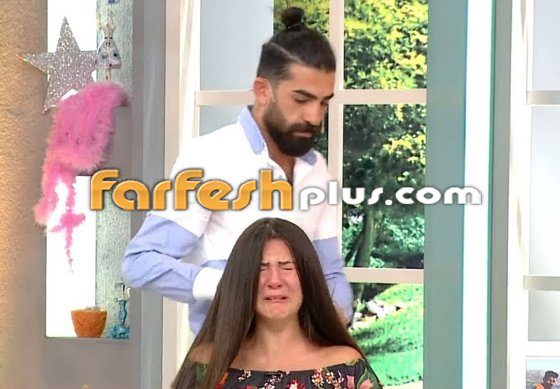 عارضة أزياء تفقد وعيها على الهواء مباشرة والسبب حلاق... فيديو صورة رقم 16 عارضة أزياء تفقد وعيها على الهواء مباشرة والسبب حلاق... فيديو صورة رقم 16