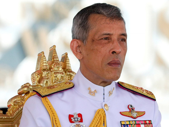 ملك تايلاند يُجرّد زوجته من كل ألقابها بسبب عدم الولاء! صورة رقم 11 ملك تايلاند يُجرّد زوجته من كل ألقابها بسبب عدم الولاء! صورة رقم 11