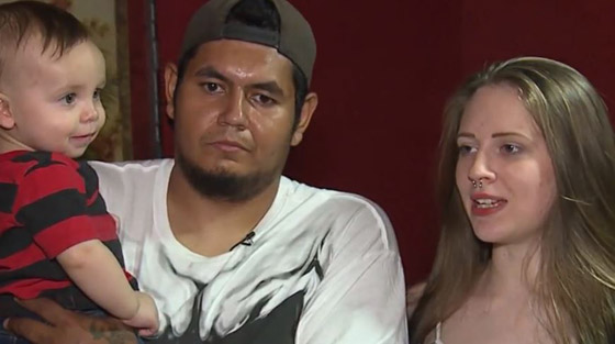 بالفيديو: امرأة تُنقذ عائلة من الدهس بصدم سيارتها بأخرى! صورة رقم 12 بالفيديو: امرأة تُنقذ عائلة من الدهس بصدم سيارتها بأخرى! صورة رقم 12