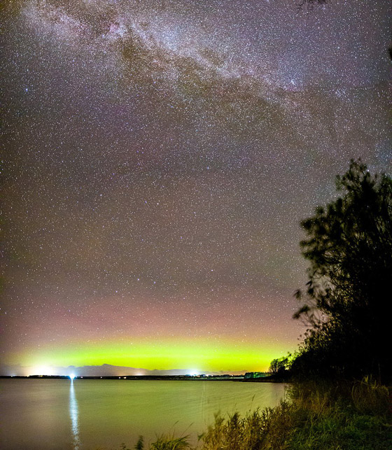 لقطات مذهلة لتحوّل لون السماء للأخضر أعلى بحيرة إسكتلندية! صور صورة رقم 2