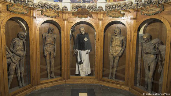 جولة بين أغرب 10 مقابر في العالم! صورة رقم 5