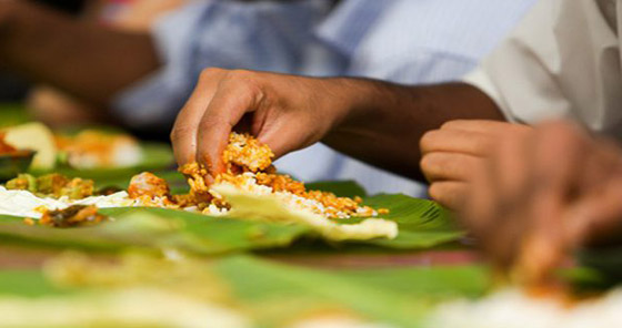 لا شوكة ولا سكينة.. إليكم فوائد مذهلة لتناول الطعام بالأيدي! صورة رقم 7 لا شوكة ولا سكينة.. إليكم فوائد مذهلة لتناول الطعام بالأيدي! صورة رقم 7