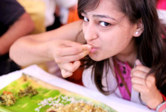 لا شوكة ولا سكينة.. إليكم فوائد مذهلة لتناول الطعام بالأيدي! صورة رقم 8 لا شوكة ولا سكينة.. إليكم فوائد مذهلة لتناول الطعام بالأيدي! صورة رقم 8