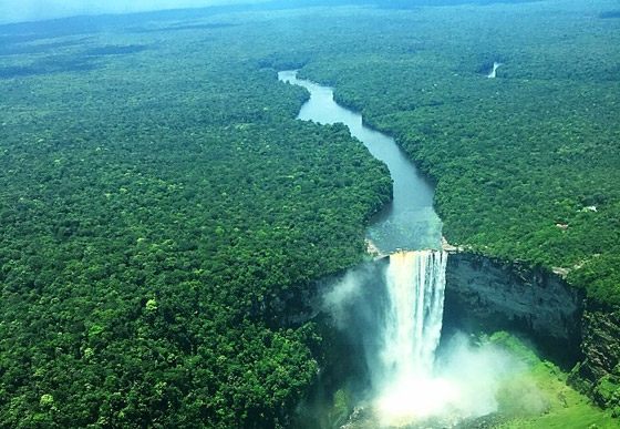 بلد صغير وفقير ومجهول قد يصبح قريبا أغنى دولة في العالم..! صورة رقم 12 بلد صغير وفقير ومجهول قد يصبح قريبا أغنى دولة في العالم..! صورة رقم 12