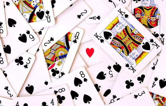 ما أصول لعبة الورق أو الكوتشينة؟ وإلام ترمز الملكات والملوك عليها؟ صورة رقم 8 ما أصول لعبة الورق أو الكوتشينة؟ وإلام ترمز الملكات والملوك عليها؟ صورة رقم 8