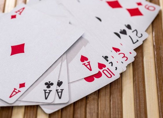 ما أصول لعبة الورق أو الكوتشينة؟ وإلام ترمز الملكات والملوك عليها؟ صورة رقم 10 ما أصول لعبة الورق أو الكوتشينة؟ وإلام ترمز الملكات والملوك عليها؟ صورة رقم 10