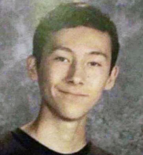 مقتل وإصابة طلاب في حادث إطلاق نار بمدرسة ثانوية في كاليفورنيا! صورة رقم 1 مقتل وإصابة طلاب في حادث إطلاق نار بمدرسة ثانوية في كاليفورنيا! صورة رقم 1