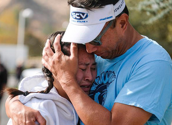 مقتل وإصابة طلاب في حادث إطلاق نار بمدرسة ثانوية في كاليفورنيا! صورة رقم 29 مقتل وإصابة طلاب في حادث إطلاق نار بمدرسة ثانوية في كاليفورنيا! صورة رقم 29