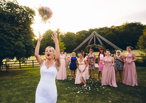 تعرفوا على تاريخ أبرز عادات وتقاليد مراسم الزفاف.. فكيف بدأت؟ صورة رقم 5