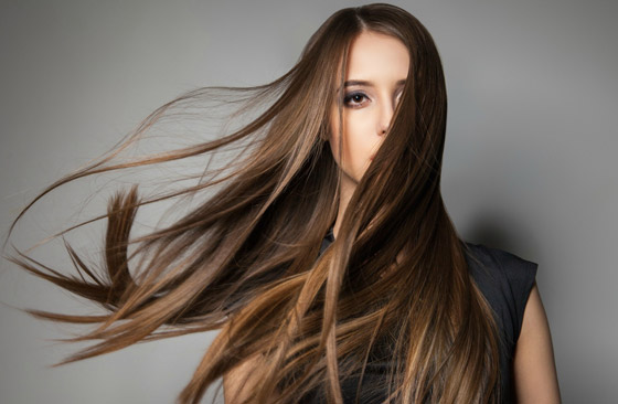 15 نصيحة مفيدة من الخبراء لشعر حيوي وصحي مشرق في نهاية العام صورة رقم 10
