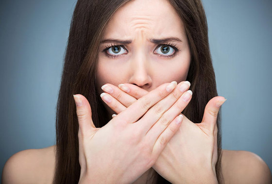 للشباب والبنات.. طرق للتخلص من رائحة الفم الكريهة، وما أسبابها؟ صورة رقم 1 للشباب والبنات.. طرق للتخلص من رائحة الفم الكريهة، وما أسبابها؟ صورة رقم 1