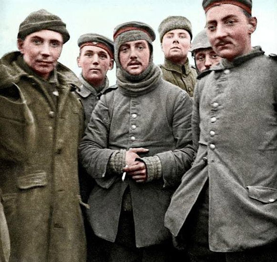 هكذا أوقفت الكريسماس حرباً تسببت في سقوط 40 مليون ضحية صورة رقم 3 هكذا أوقفت الكريسماس حرباً تسببت في سقوط 40 مليون ضحية صورة رقم 3