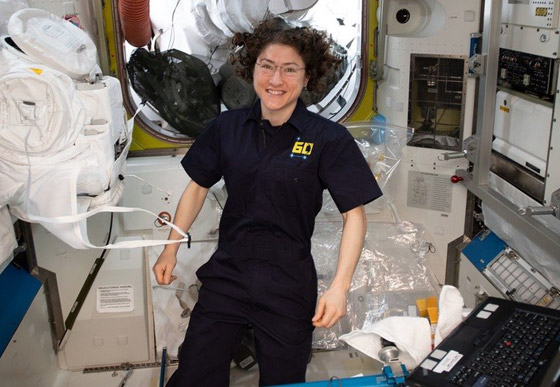 قضت أطول وقت في الفضاء الخارجي.. رائدة فضاء تدخل التاريخ! صورة رقم 8