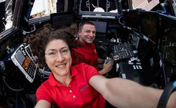 قضت أطول وقت في الفضاء الخارجي.. رائدة فضاء تدخل التاريخ! صورة رقم 12