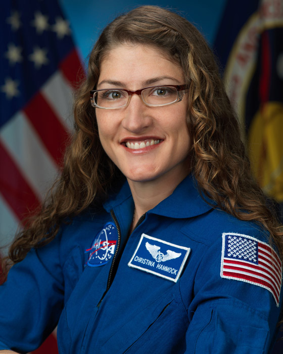 قضت أطول وقت في الفضاء الخارجي.. رائدة فضاء تدخل التاريخ! صورة رقم 2