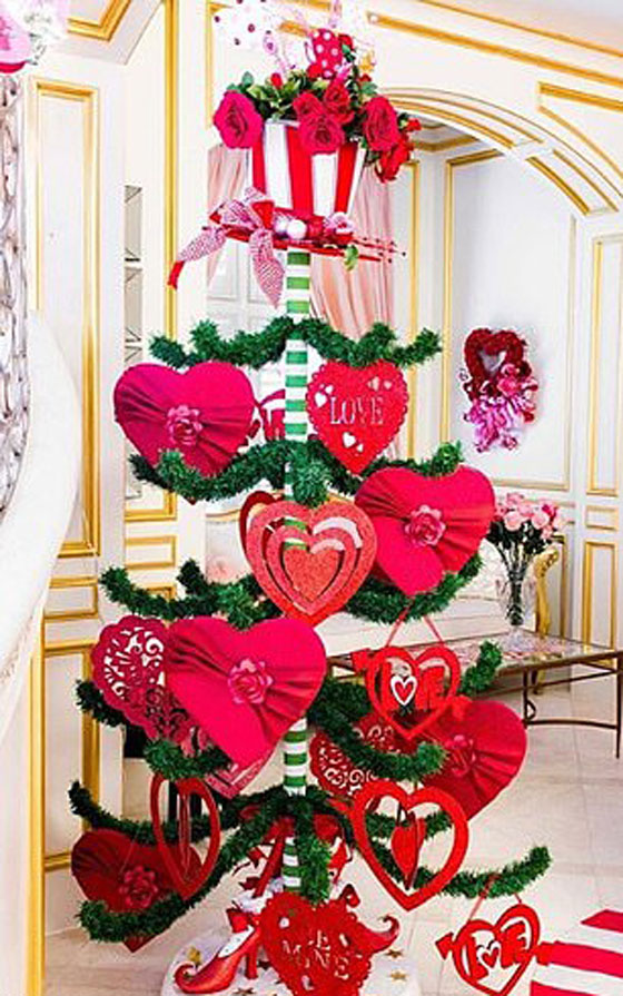 أشجار الفالنتاين.. توجه جديد هذا العام صورة رقم 6