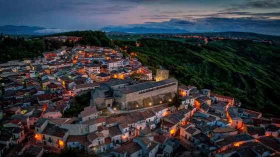 بعد عروض بيع منازل خالية مقابل يورو واحد.. بلدة إيطالية تقدم عرضا مختلفا صورة رقم 17