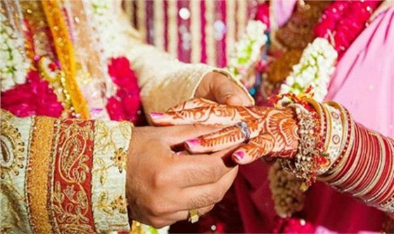 والد العريس يهرب مع والدة العروس .. والنتيجة إلغاء حفل الزفاف صورة رقم 2