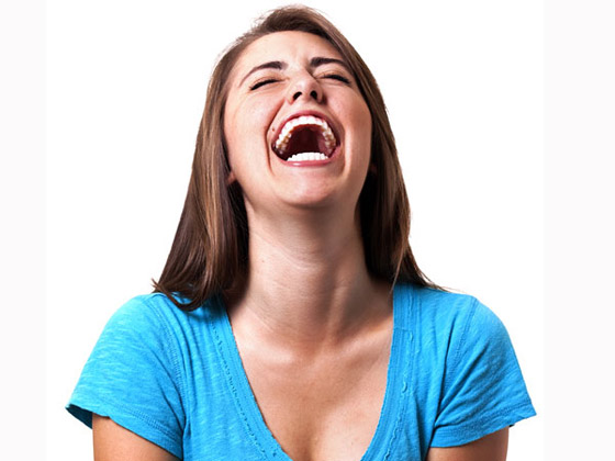 الضحك بدون سبب ليس دائما قلة أدب: اليكم أنواع الضحك ومعانيه المختلفة. صورة رقم 5