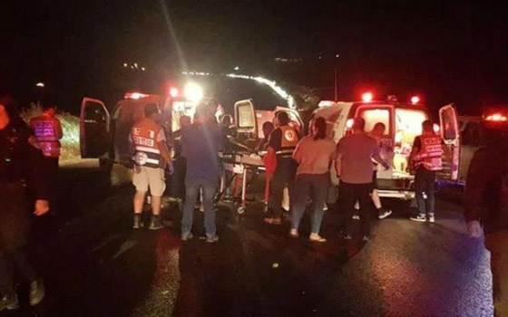 بالفيديو عملية دهس في القدس على خلفية قومية وإصابة 14 جنديا إسرائيليا صورة رقم 8 بالفيديو عملية دهس في القدس على خلفية قومية وإصابة 14 جنديا إسرائيليا صورة رقم 8