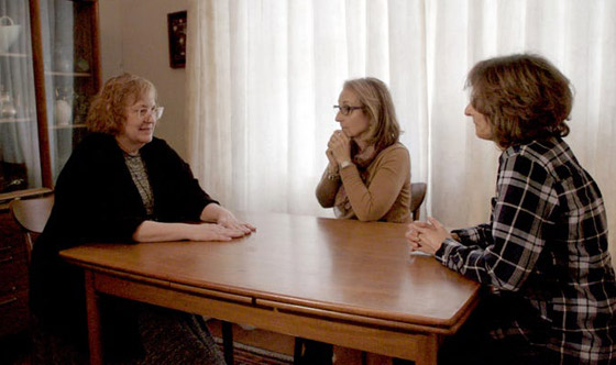 قرية مرعبة بنيويورك يكلم سكانها الموتى ويربحون المليارات سنويا! صورة رقم 4