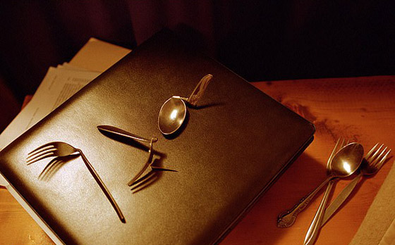 قرية مرعبة بنيويورك يكلم سكانها الموتى ويربحون المليارات سنويا! صورة رقم 9