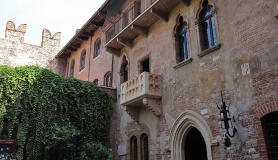 لا وجود لها في الحقيقة.. مواقع ومعالم سياحية بنيت فقط لجذب السياح صورة رقم 1