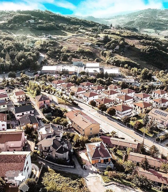 بعد عروض بيع منازل خالية مقابل يورو واحد.. بلدة إيطالية تقدم عرضا مختلفا صورة رقم 9