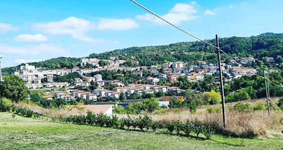 بعد عروض بيع منازل خالية مقابل يورو واحد.. بلدة إيطالية تقدم عرضا مختلفا صورة رقم 11