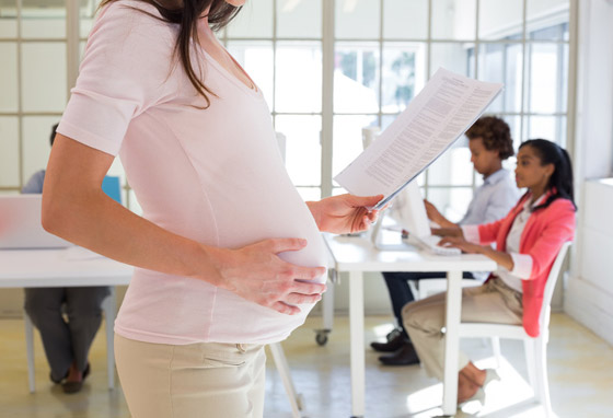 10 أشياء عادية كانت النساء ممنوعات منها قبل 100 عام صورة رقم 9