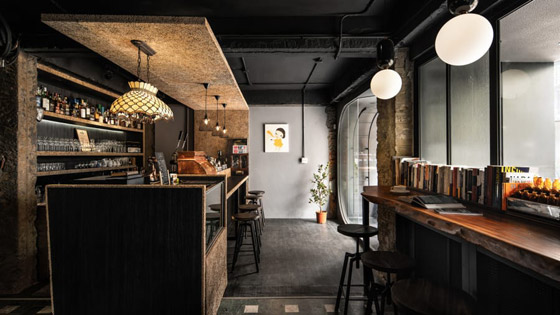 تقدم دجاج أسود اللون.. حانة في تايوان مخصصة لـ(كارهي البشر)! صورة رقم 5