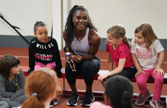 بالصور: شركة باربي تطلق دمية جديدة بشكل أسرع امرأة في بريطانيا صورة رقم 13