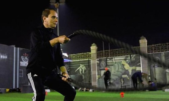 صورة رقم 3 - المصري عز الدين بهادر: أكبر لاعب كرة قدم محترف في العالم صورة رقم 3 - المصري عز الدين بهادر: أكبر لاعب كرة قدم محترف في العالم