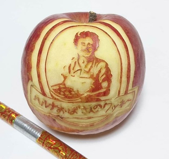 بالصور: طباخ ياباني محترف ينحت من الطعام قطع فنية خيالية صورة رقم 9