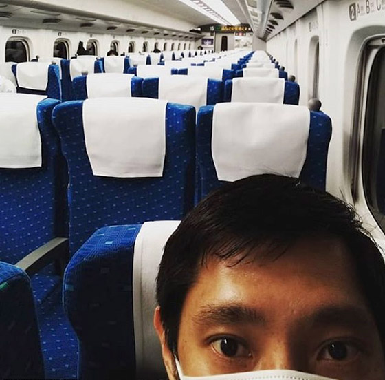 مسافرون يشاركون لقطات لرحلاتهم في طائرات شبه خالية بسبب كورونا صورة رقم 1