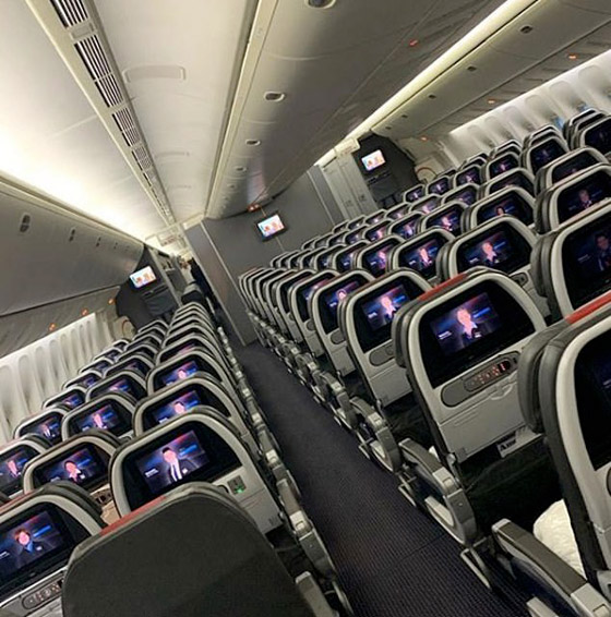 مسافرون يشاركون لقطات لرحلاتهم في طائرات شبه خالية بسبب كورونا صورة رقم 9
