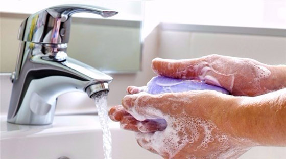 هكذا تحمي يديك من الجفاف الذي يسببه استعمال المعقّم صورة رقم 5