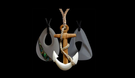 فنان أقام متحفا غريبا يحوي منحوتات من مئات العظام والجماجم   صورة رقم 10