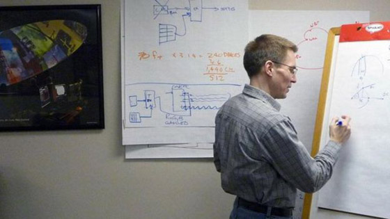 من حياة اللهو وملاحقة الفتيات إلى عبقري في الهندسة والرياضيات صورة رقم 7