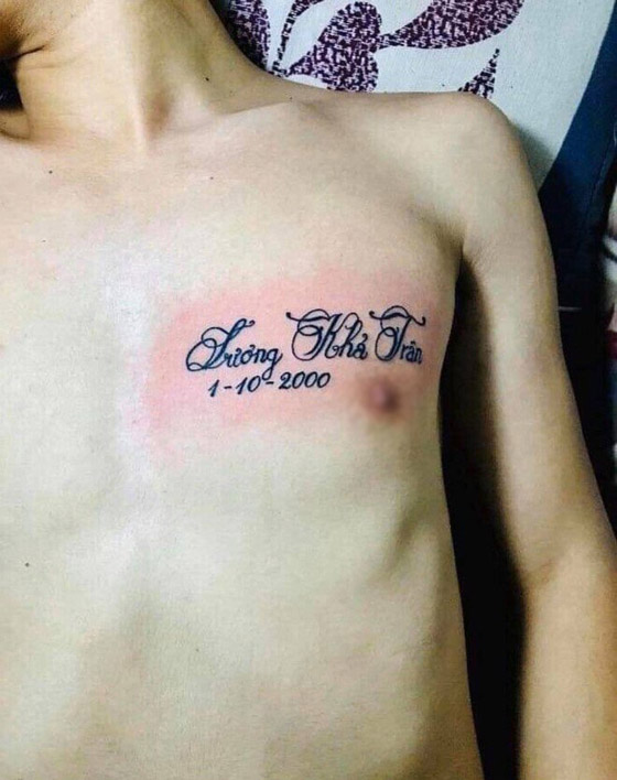 24 ساعة تحت إبرة الوشم.. والسبب محبوبته! صور صورة رقم 3