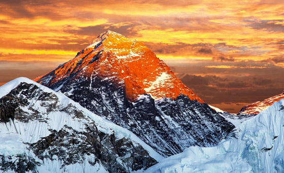 قمة صخرية رسوبية.. جبل إفرست أعلى قمة في العالم! صور صورة رقم 3