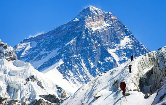 قمة صخرية رسوبية.. جبل إفرست أعلى قمة في العالم! صور صورة رقم 4