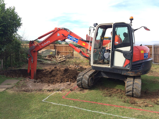فيديو وصور.. بريطاني يتحصن من كورونا في مكان لا يخطر على بال! صورة رقم 6