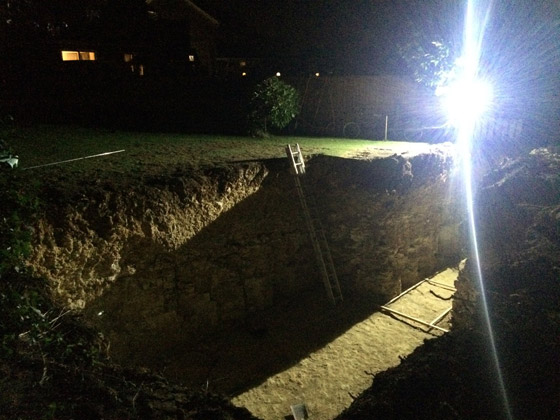 فيديو وصور.. بريطاني يتحصن من كورونا في مكان لا يخطر على بال! صورة رقم 10