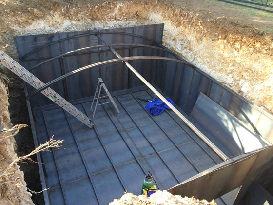 فيديو وصور.. بريطاني يتحصن من كورونا في مكان لا يخطر على بال! صورة رقم 14