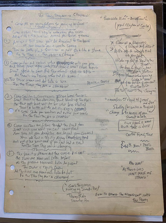 صور: 2.2 مليون دولار ثمنا لكلمات أغنية على ورقة!! من كتبها؟ صورة رقم 1