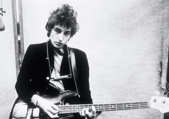 صور: 2.2 مليون دولار ثمنا لكلمات أغنية على ورقة!! من كتبها؟ صورة رقم 3